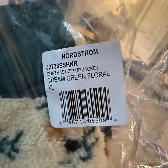 Thread & Supply Cozy Green Floral Fleece Shacket aka Shirt Jacket NWT XL Cream - Picture 6 of 10